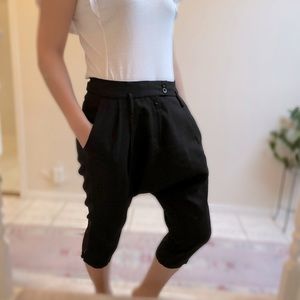 NWOT Aritzia Wilfred black cropped parachute pants